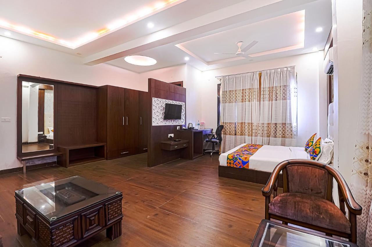 Fabhotel Swess Grand Agra  Zewnętrze zdjęcie