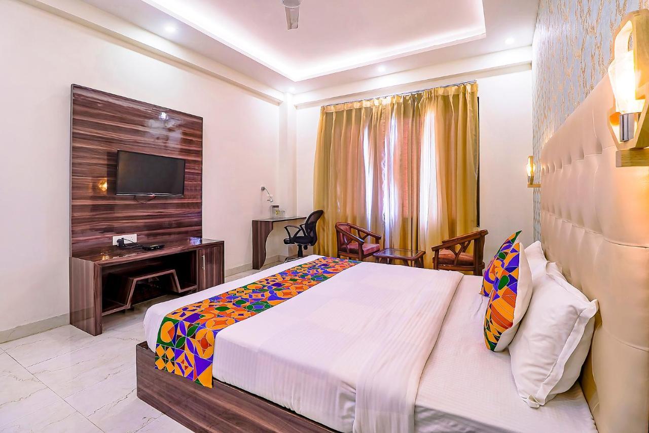 Fabhotel Swess Grand Agra  Zewnętrze zdjęcie