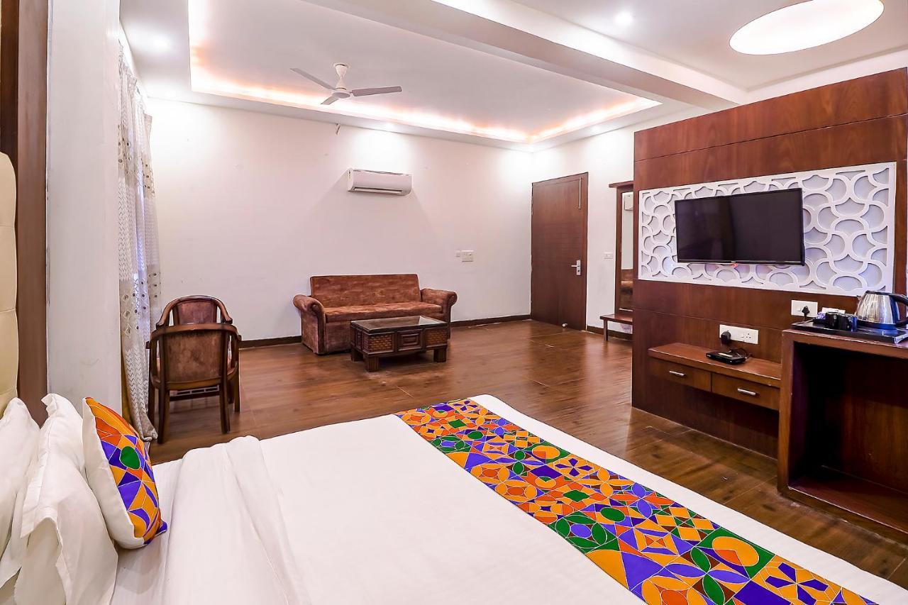 Fabhotel Swess Grand Agra  Zewnętrze zdjęcie